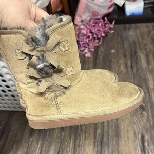Koolaburra Tan Kids Boots with Faux Fur